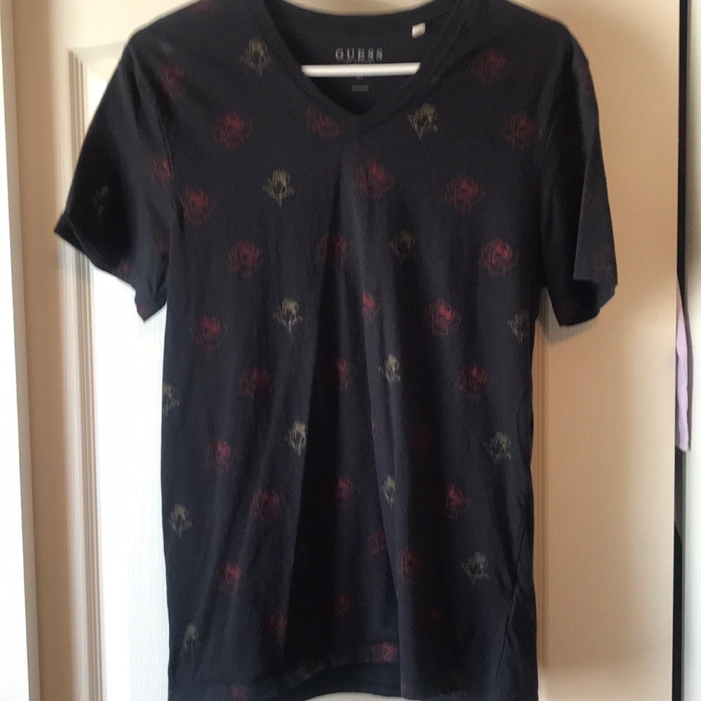 Men’s GUESS T-shirt